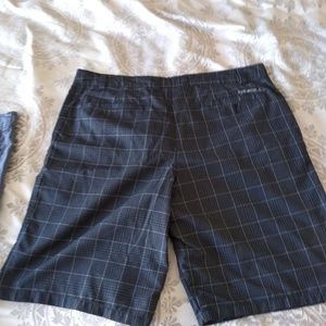 O'Neill Mens casual shorts. Black w/ grey check.